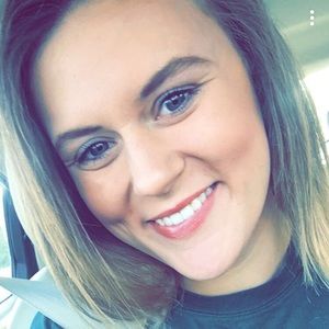 Meet your Posher, Brittney